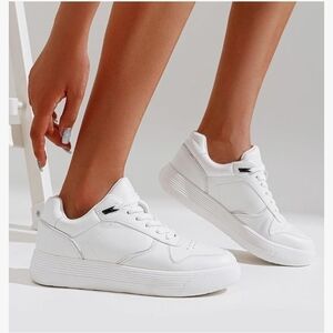 Velose Woman's Shoes with Leather Upper and Rubber Outsole NIB Size 6